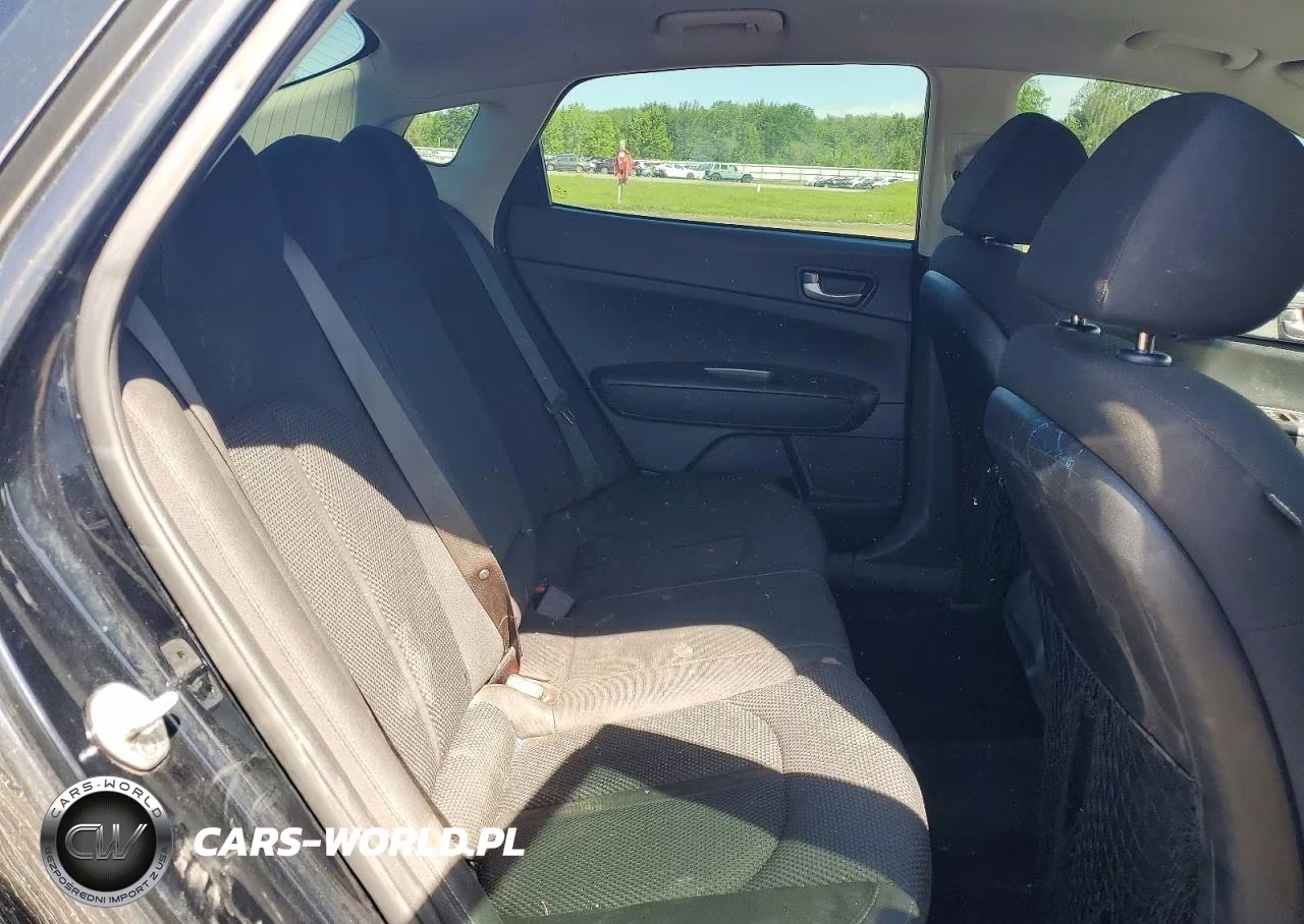 2019 Kia Optima Lx VIN:5XXGT4L39KG363661 - 10