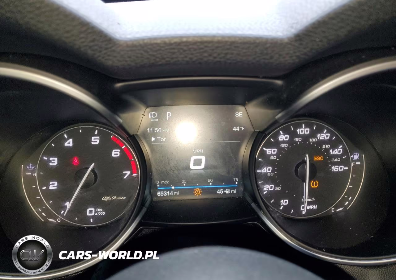 2018 Alfa Romeo Stelvio VIN:ZASFAKAN4J7B59536 - 9