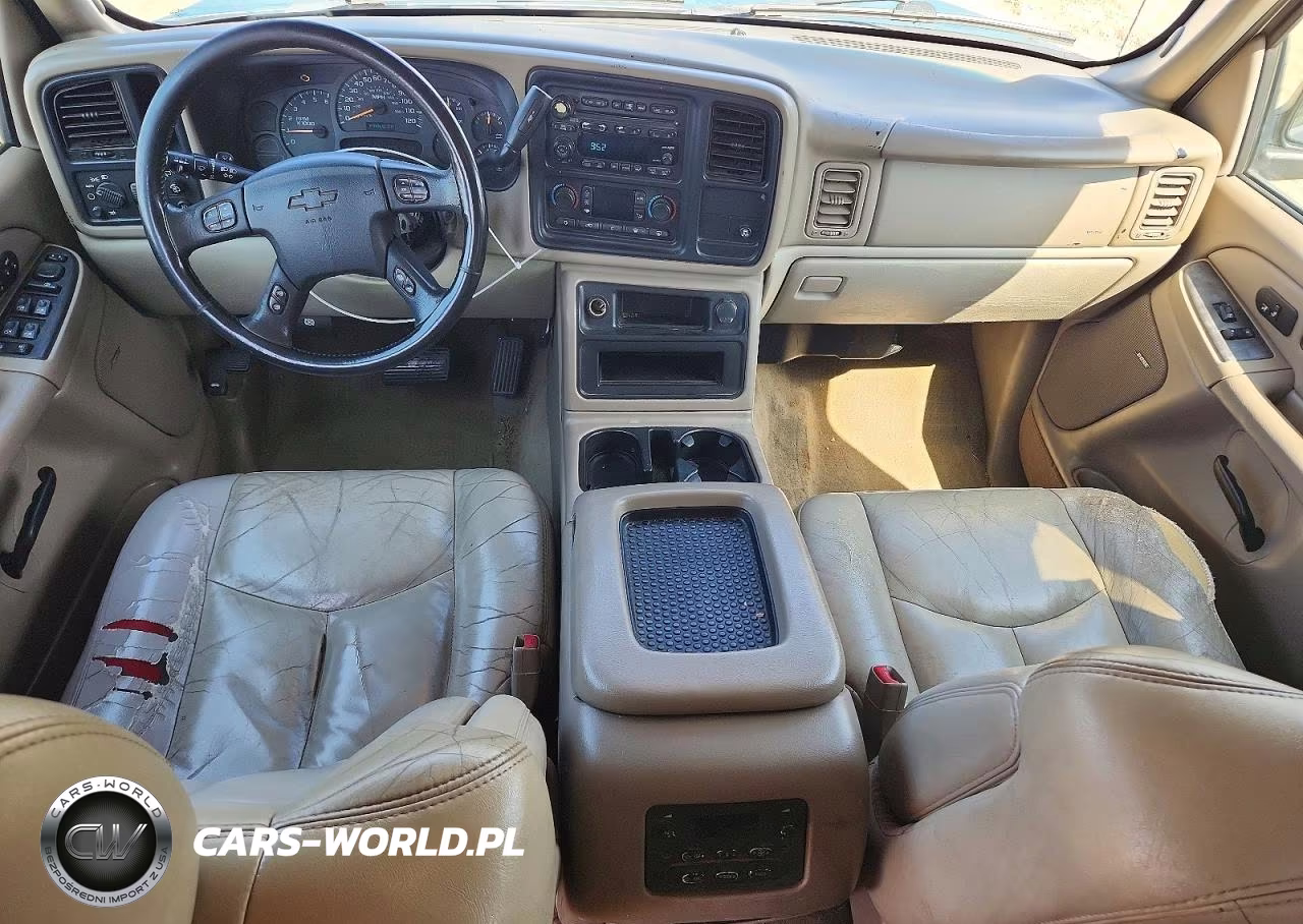 2004 Chevrolet Suburban C1500 VIN:1GNEC16T64J199373 - 8