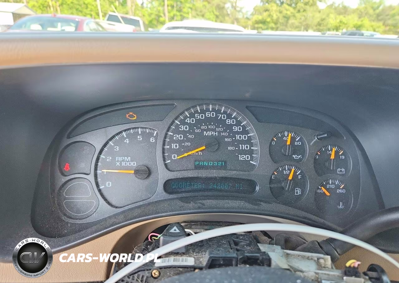 2004 Chevrolet Suburban C1500 VIN:1GNEC16T64J199373 - 9