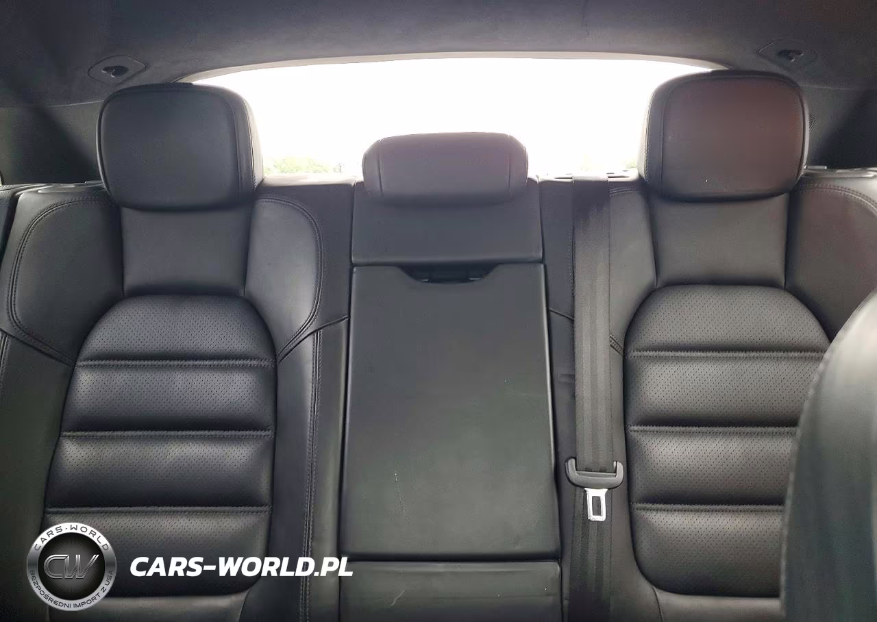 2016 Porsche Macan Turbo VIN:WP1AF2A59GLB93474 - 10