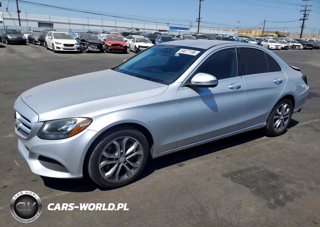 2016 Mercedes-Benz C 300 – zdjęcie 1 z 12