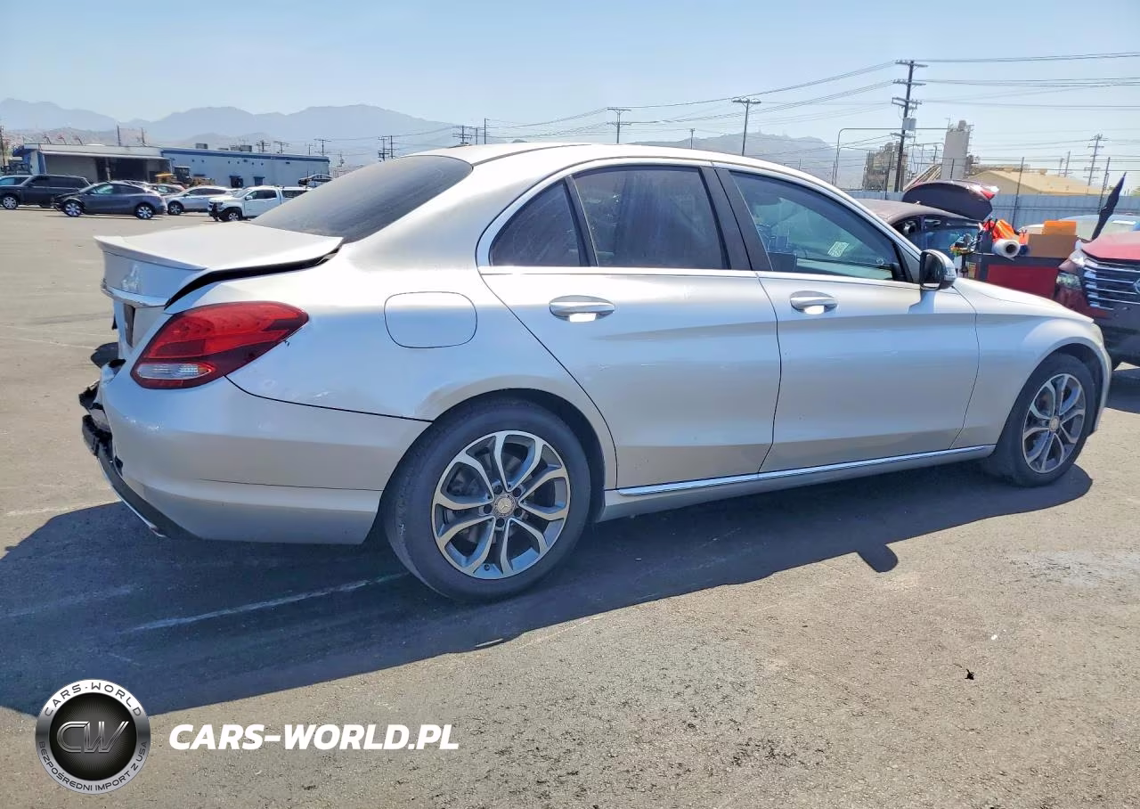 2016 Mercedes-Benz C 300 VIN:55SWF4JB6GU146221 - 3