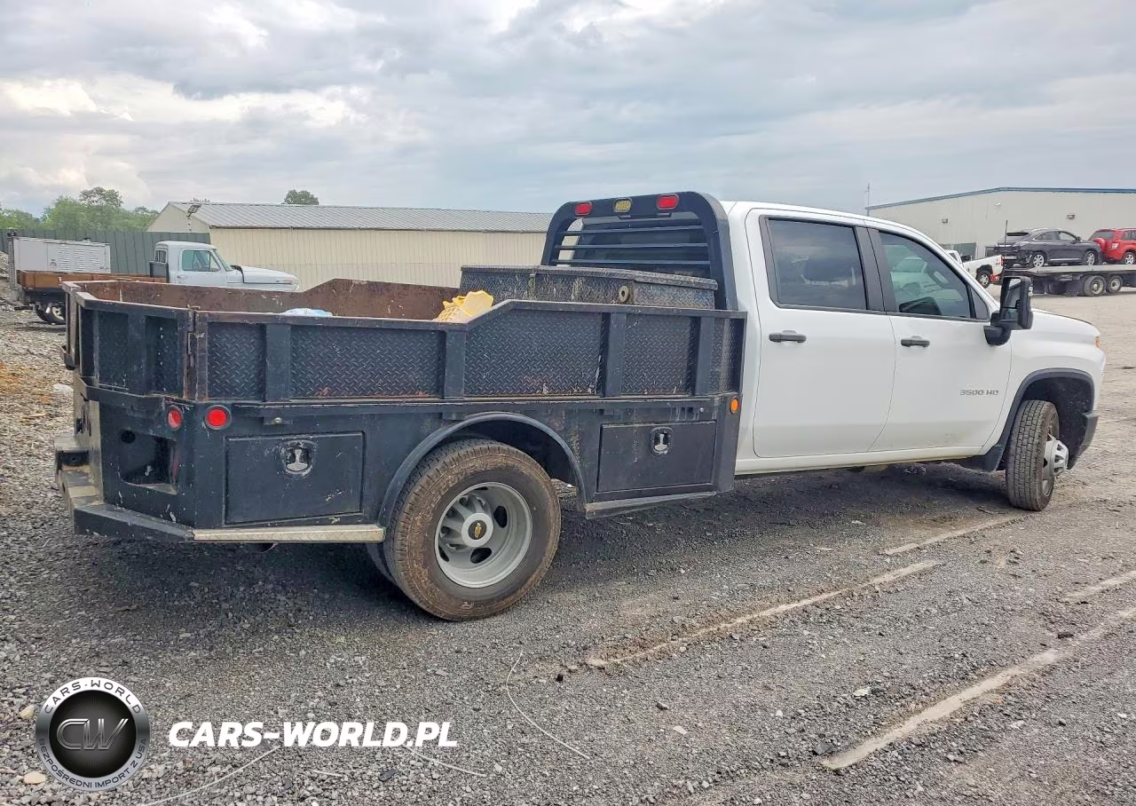 2022 Chevrolet Silverado K3500 VIN:1GB4YSEY8NF317585 - 3