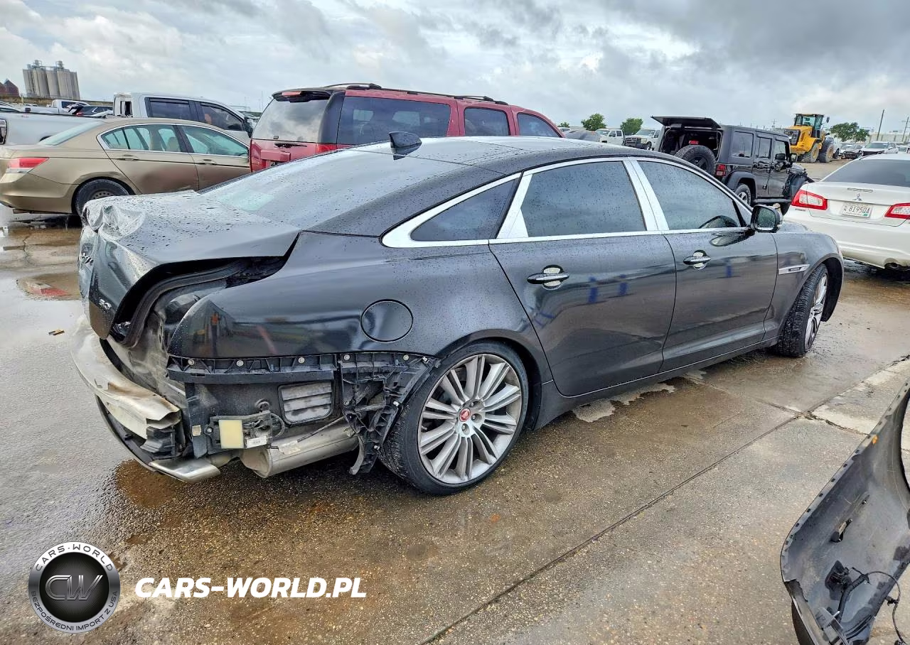 2018 Jaguar Xjl Supercharged VIN:SAJWA2GE4JMW15733 - 3