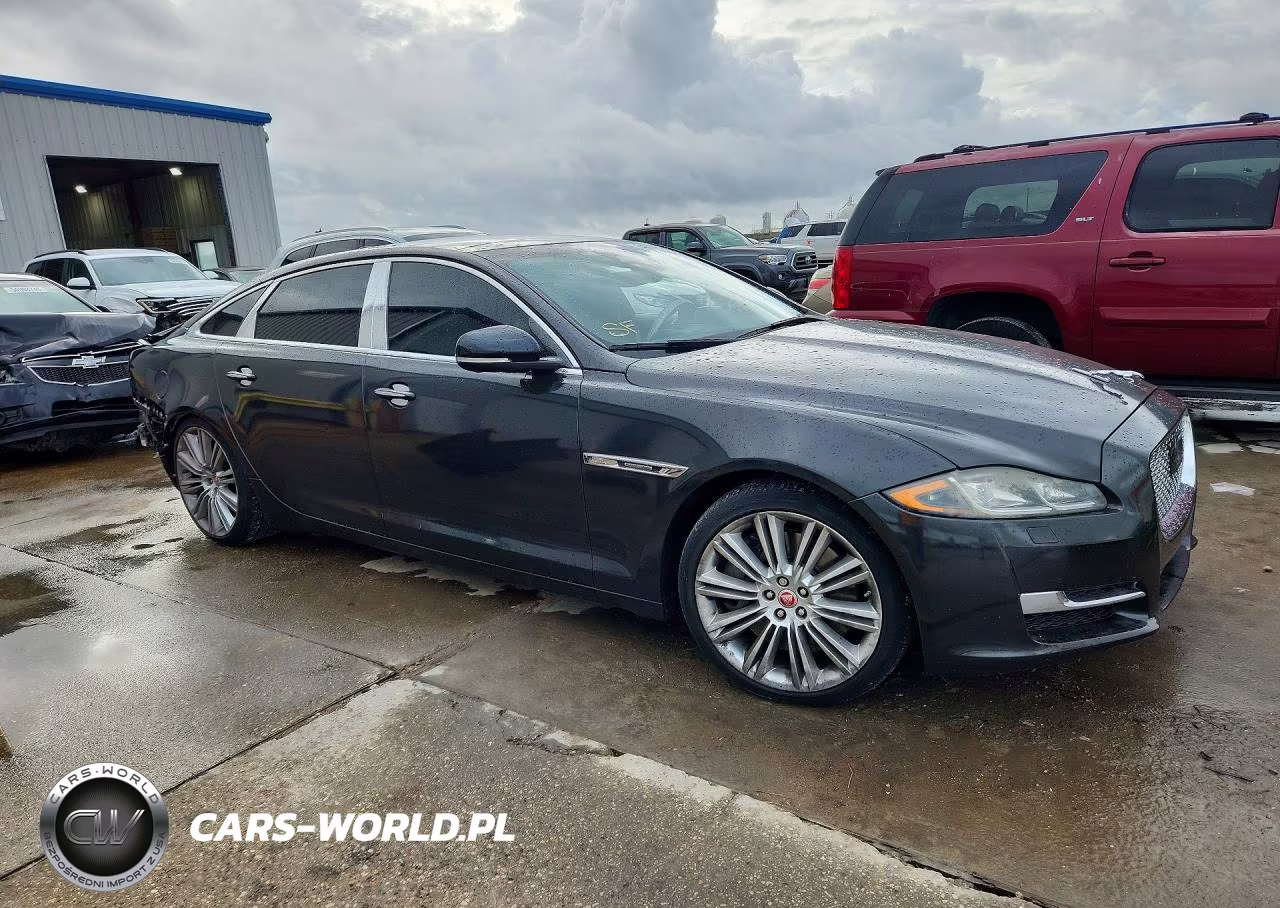 2018 Jaguar Xjl Supercharged VIN:SAJWA2GE4JMW15733 - 4