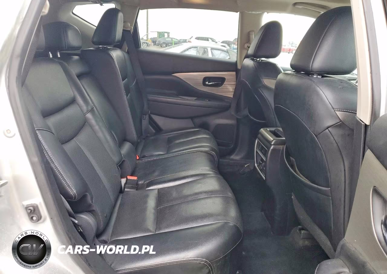2018 Nissan Murano Platinum VIN:5N1AZ2MH1JN113882 - 11