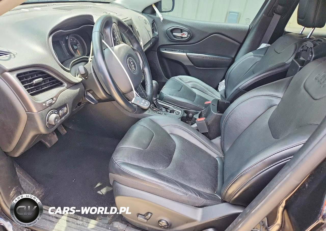 2021 Jeep Cherokee Latitude Lux VIN:1C4PJMMX7MD186578 - 7