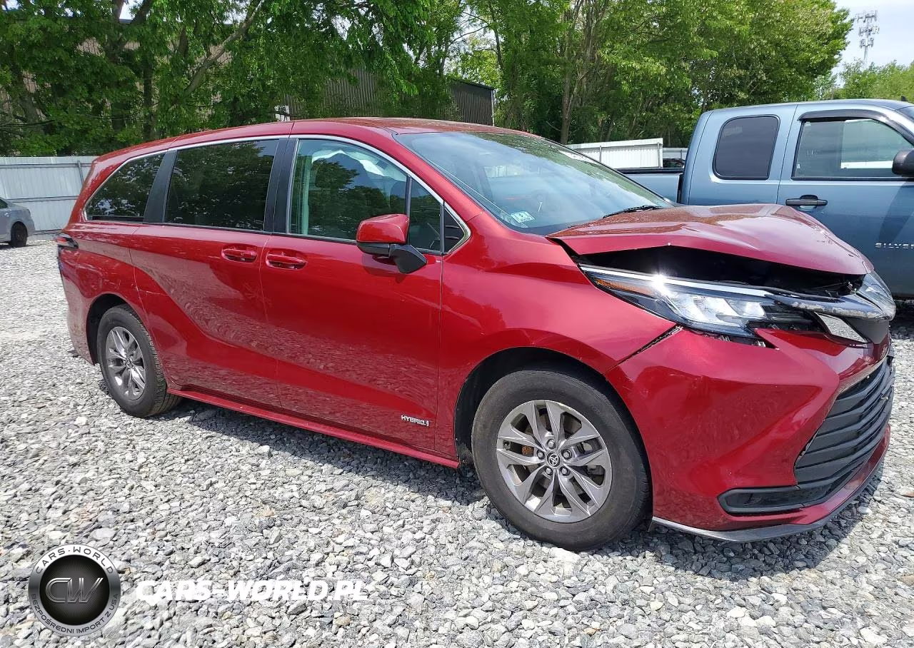 2021 Toyota Sienna Le VIN:5TDKSKFC2MS009138 - 4