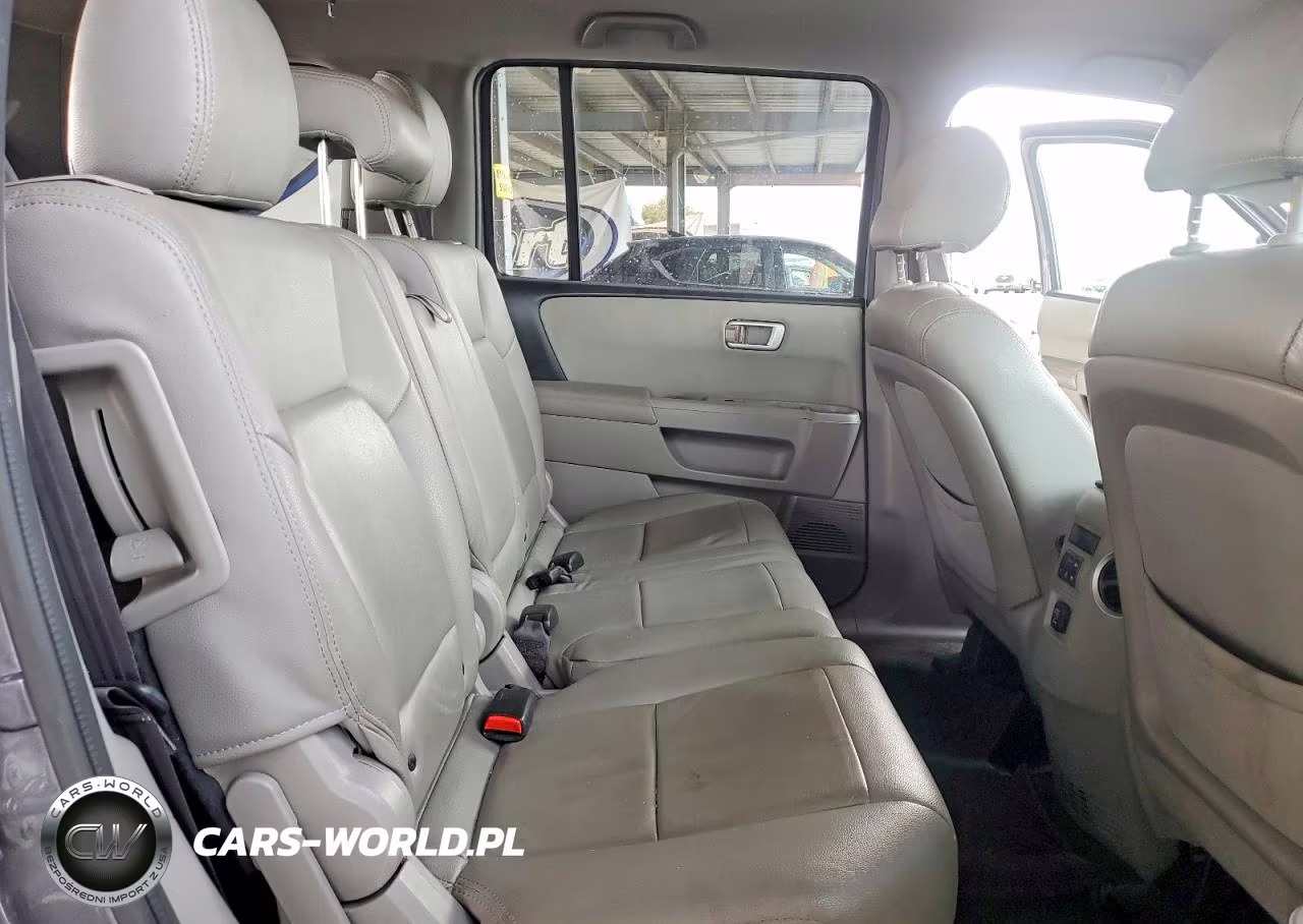 2015 Honda Pilot Lx VIN:5FNYF4H29FB075983 - 10