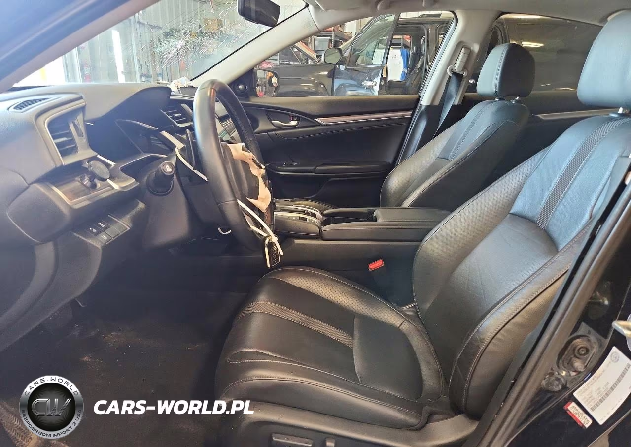 2019 Honda Civic Touring VIN:2HGFC1F9XKH106095 - 7
