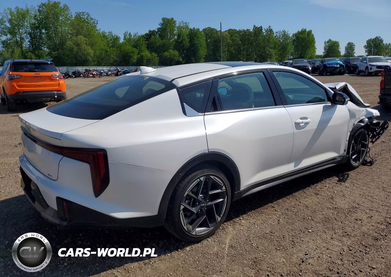 2025 Kia K4 Gt Line VIN:3KPFW4DE9SE103966 - 3