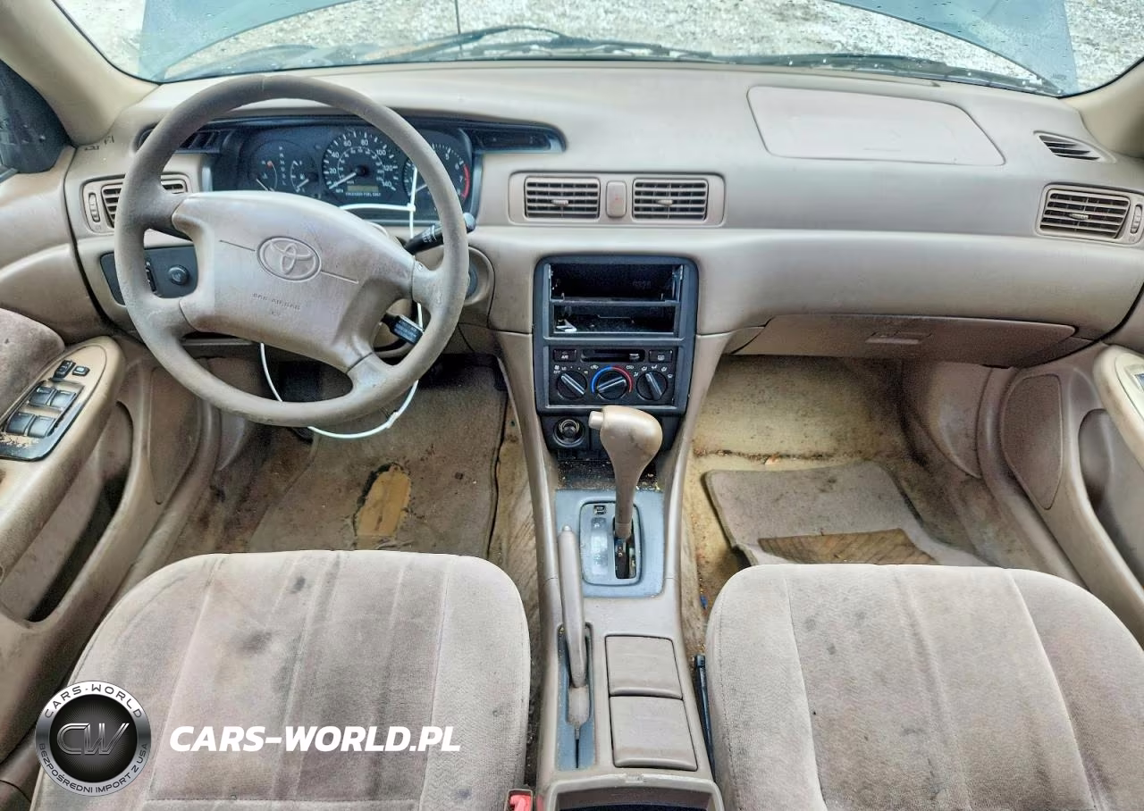 1997 Toyota Camry Le VIN:JT2BG22K0V0079197 - 8