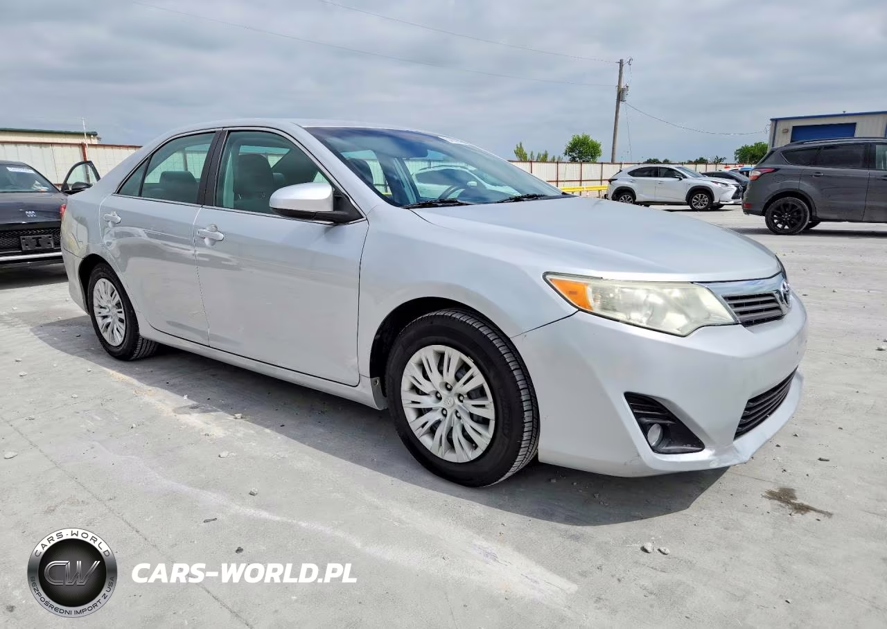 2014 Toyota Camry L VIN:4T4BF1FKXER349254 - 4