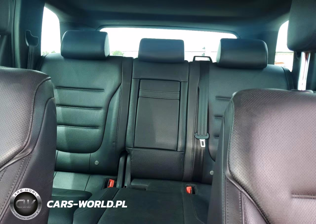 2017 Volkswagen Touareg Wolfsburg VIN:WVGRF7BP3HD004584 - 10