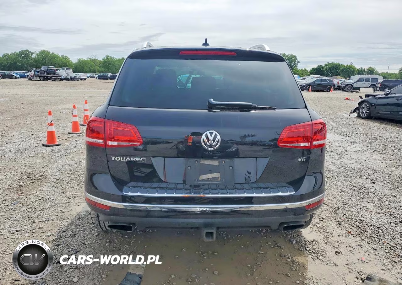 2017 Volkswagen Touareg Wolfsburg VIN:WVGRF7BP3HD004584 - 6