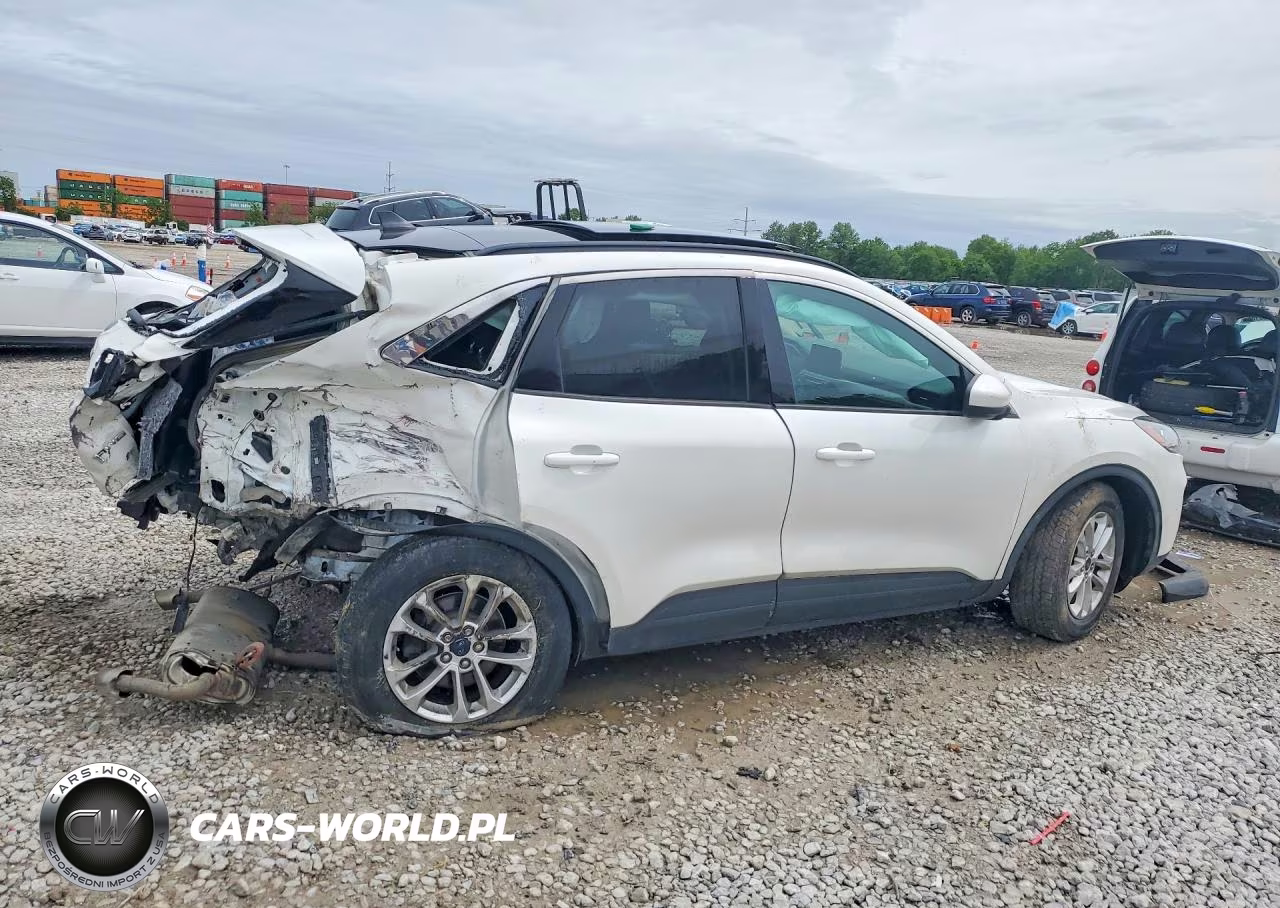 2020 Ford Escape Se VIN:1FMCU9G65LUC49399 - 3