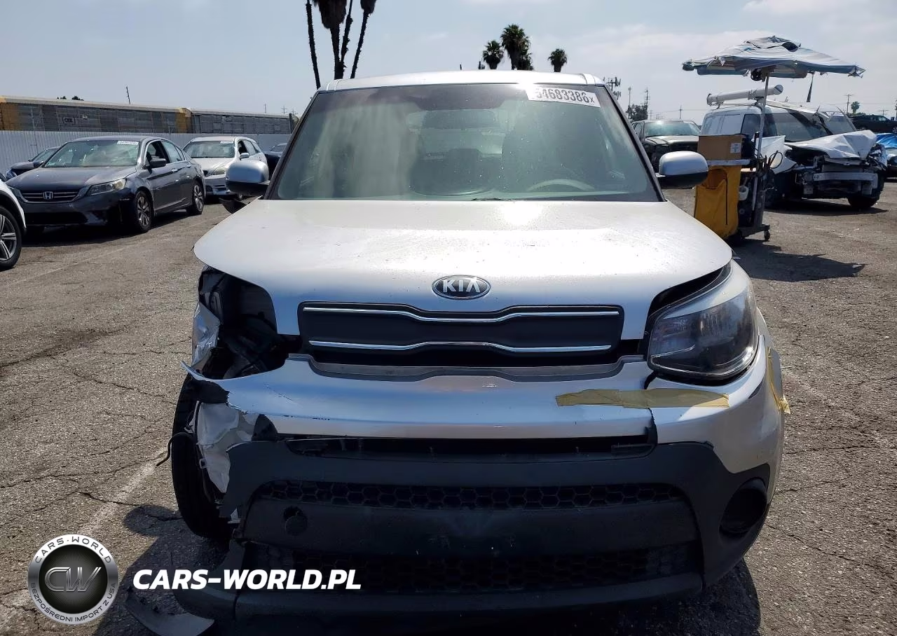 2017 Kia Soul Base VIN:KNDJN2A24H7473324 - 5