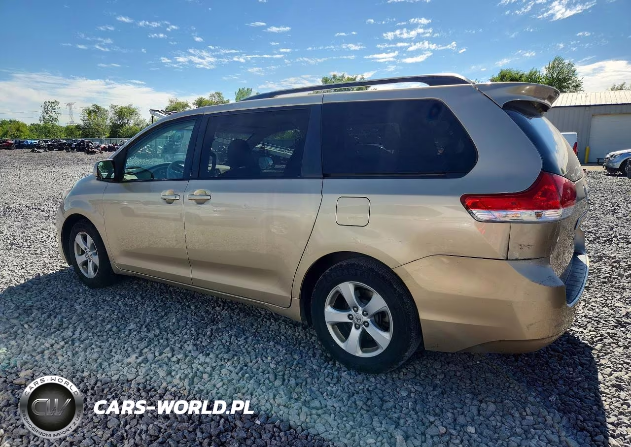 2012 Toyota Sienna Le VIN:5TDKK3DC8CS221629 - 2
