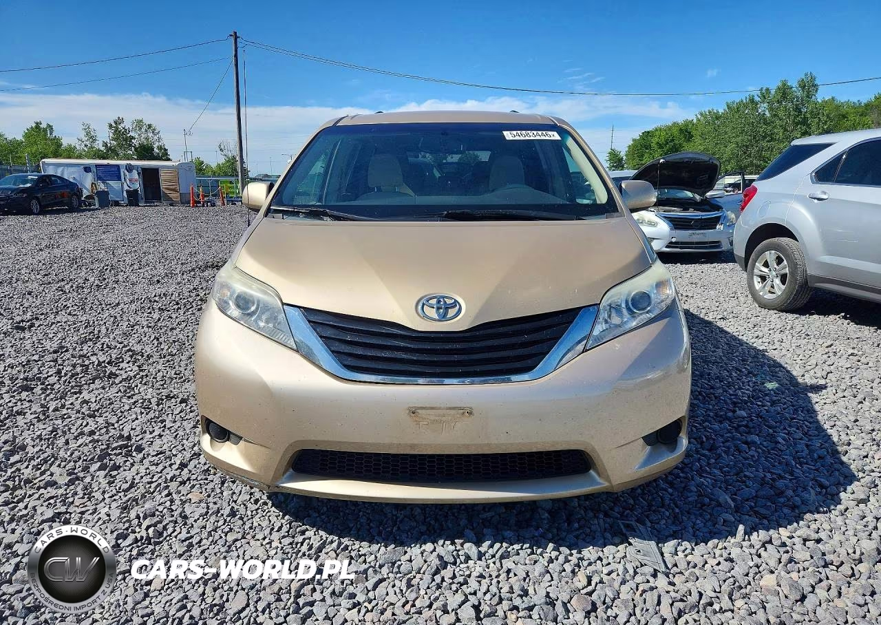 2012 Toyota Sienna Le VIN:5TDKK3DC8CS221629 - 5