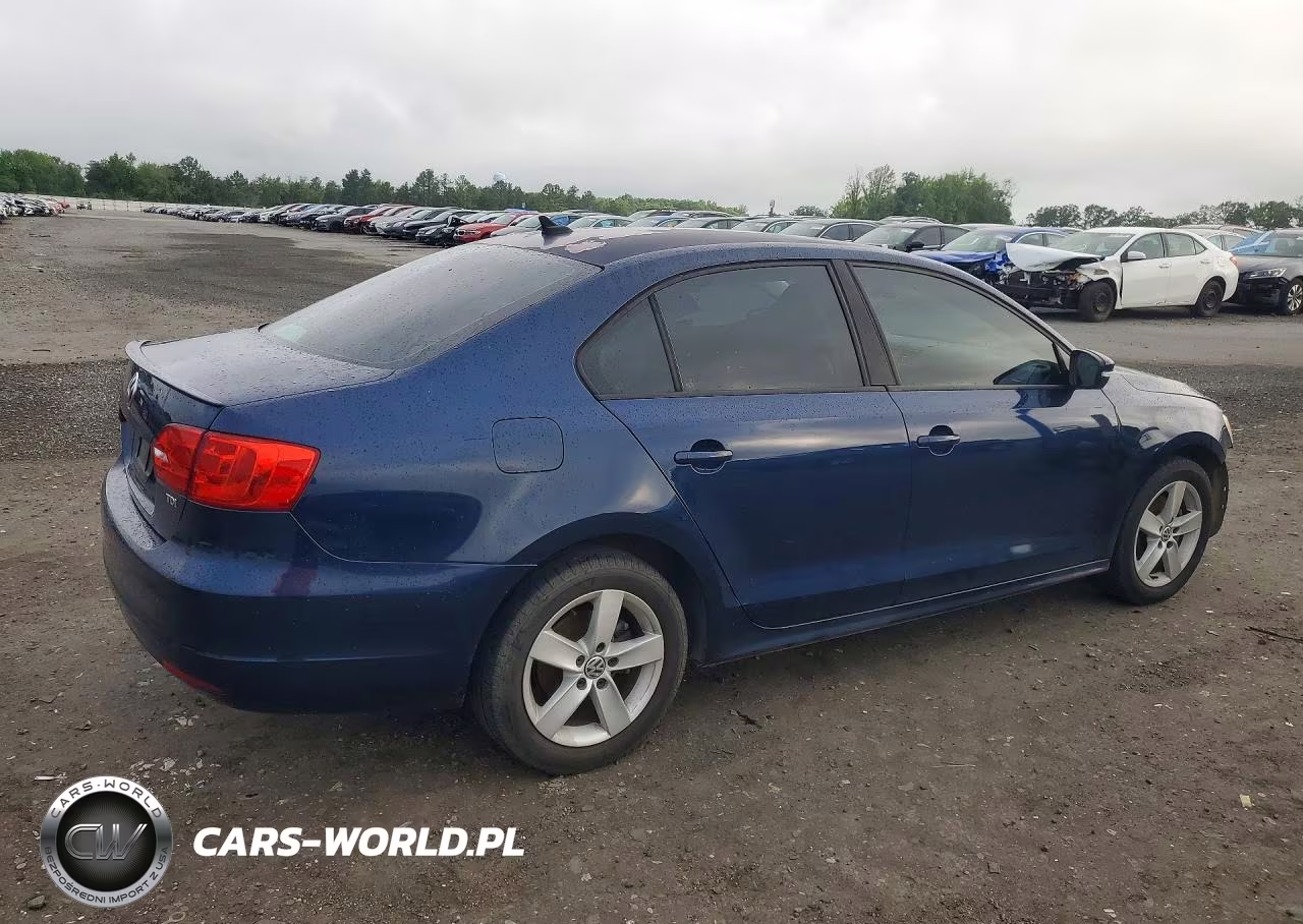 2011 Volkswagen Jetta Tdi VIN:3VWLL7AJ8BM082495 - 3