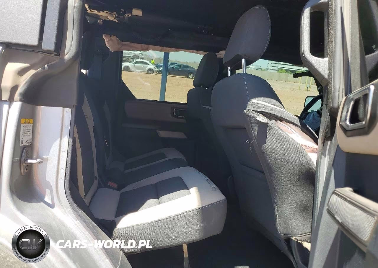 2021 Ford Bronco Base VIN:1FMEE5DP5MLA73084 - 10