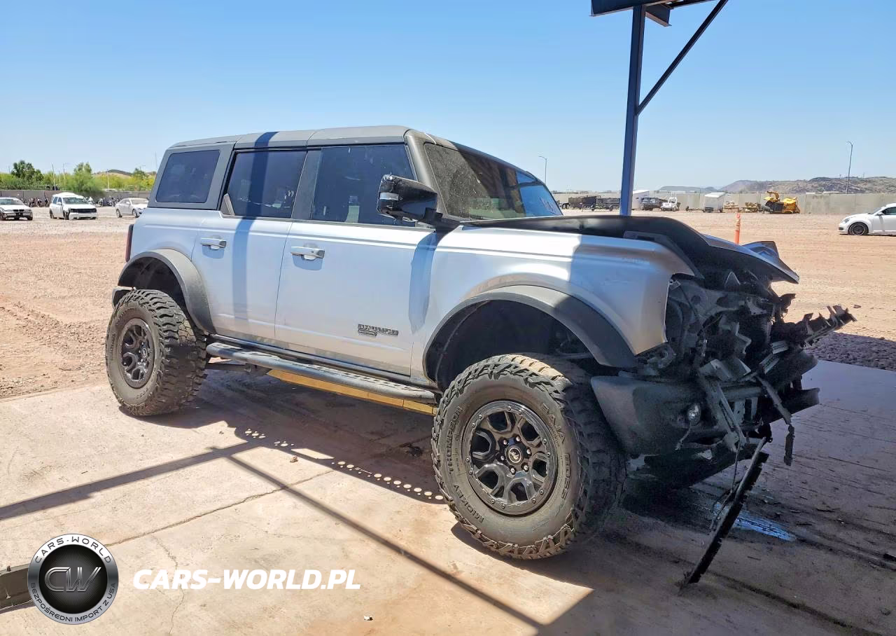 2021 Ford Bronco Base VIN:1FMEE5DP5MLA73084 - 4