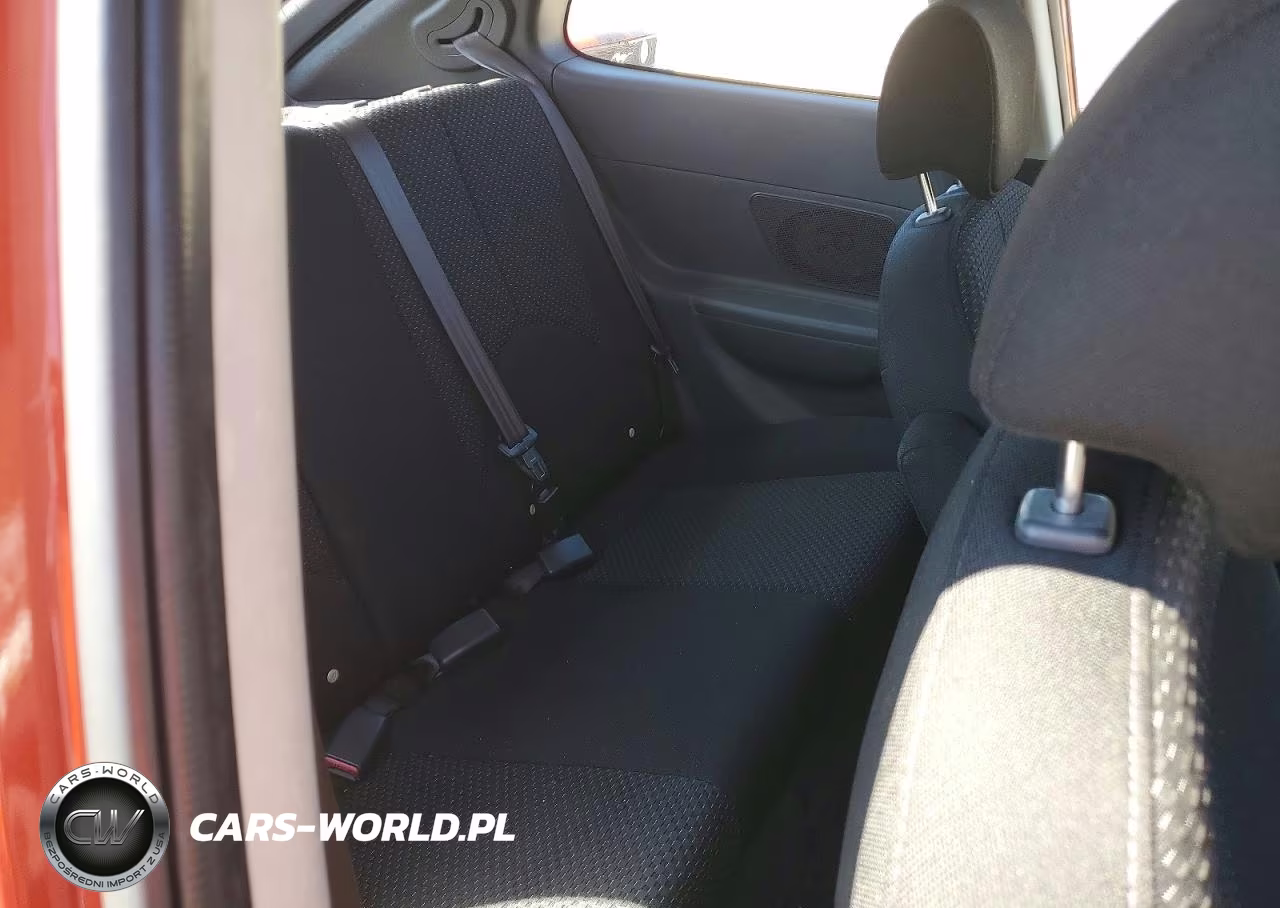 2009 Hyundai Accent Gs VIN:KMHCM36C29U117889 - 10