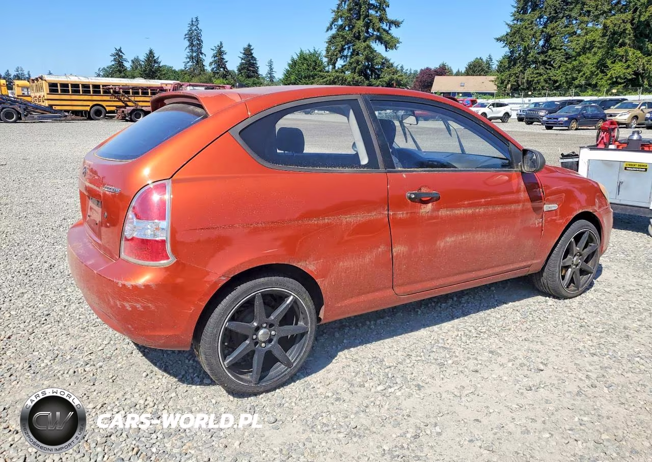 2009 Hyundai Accent Gs VIN:KMHCM36C29U117889 - 3