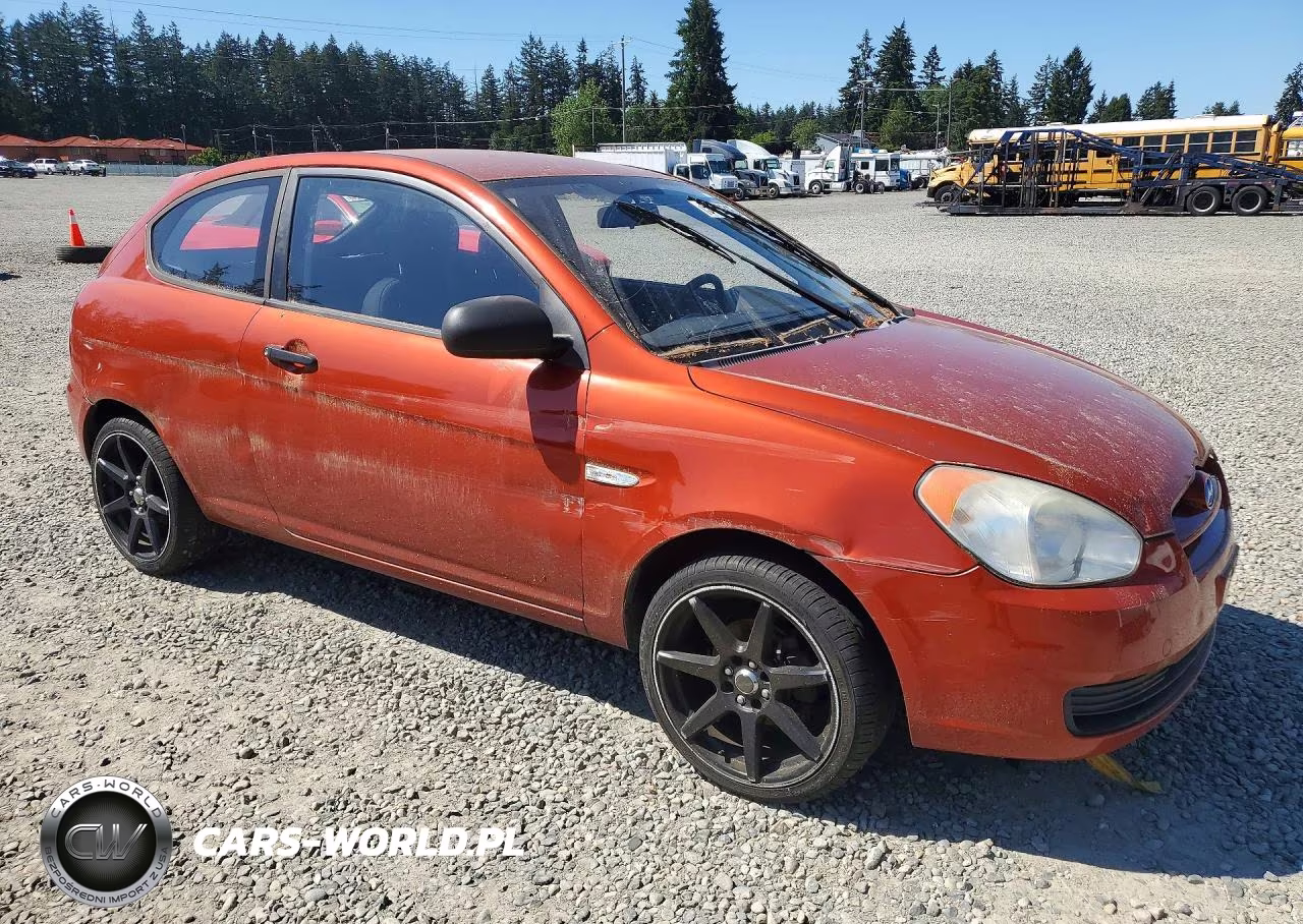 2009 Hyundai Accent Gs VIN:KMHCM36C29U117889 - 4