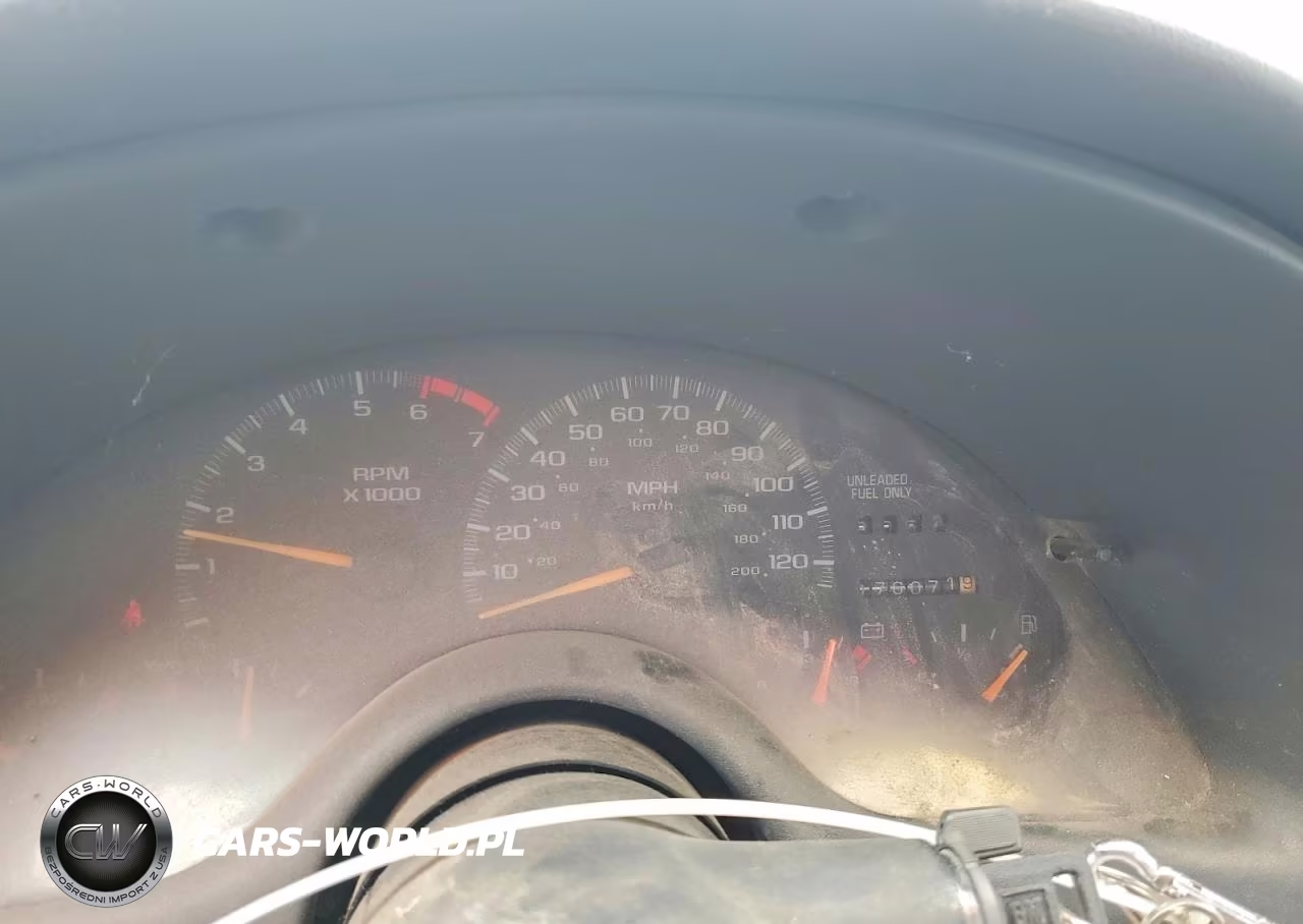 1997 Chevrolet Camaro Base VIN:2G1FP32K2V2106454 - 9