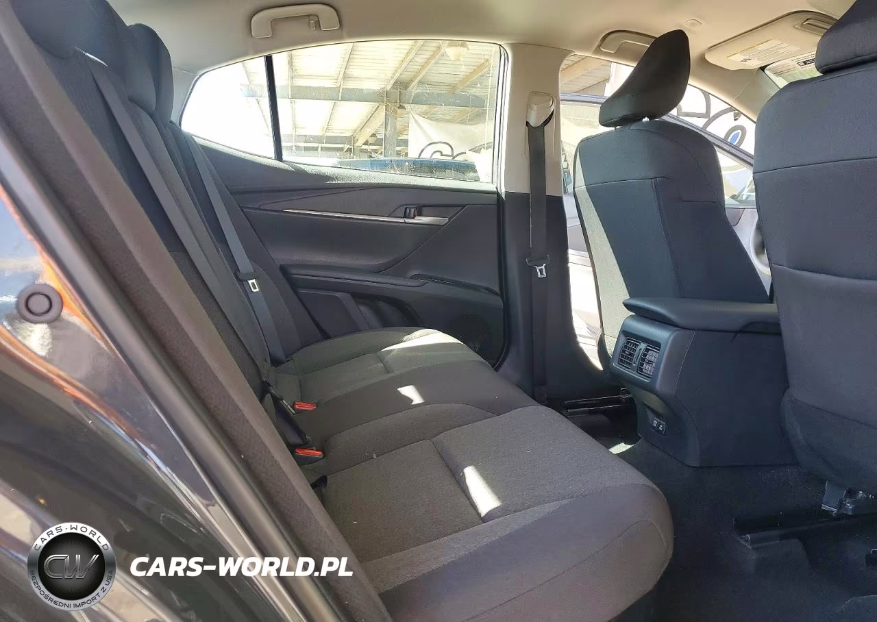 2025 Toyota Camry Le VIN:4T1DAACK4SU133255 - 10