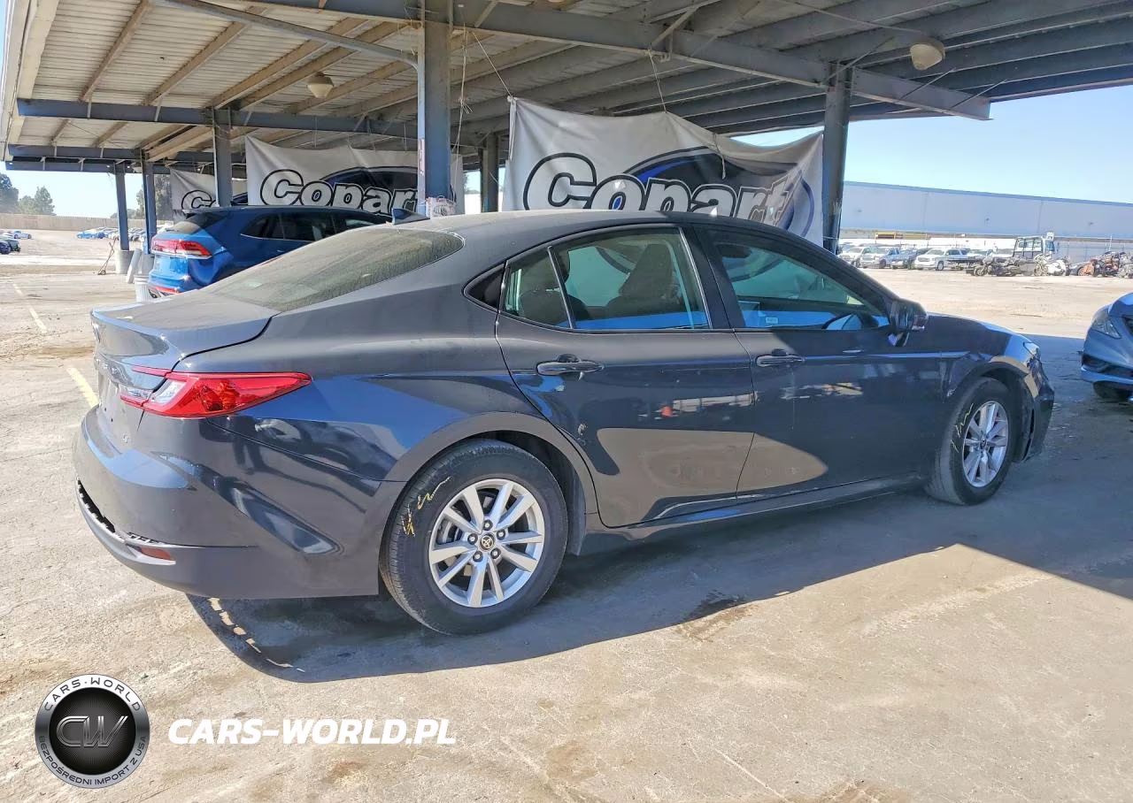 2025 Toyota Camry Le VIN:4T1DAACK4SU133255 - 3
