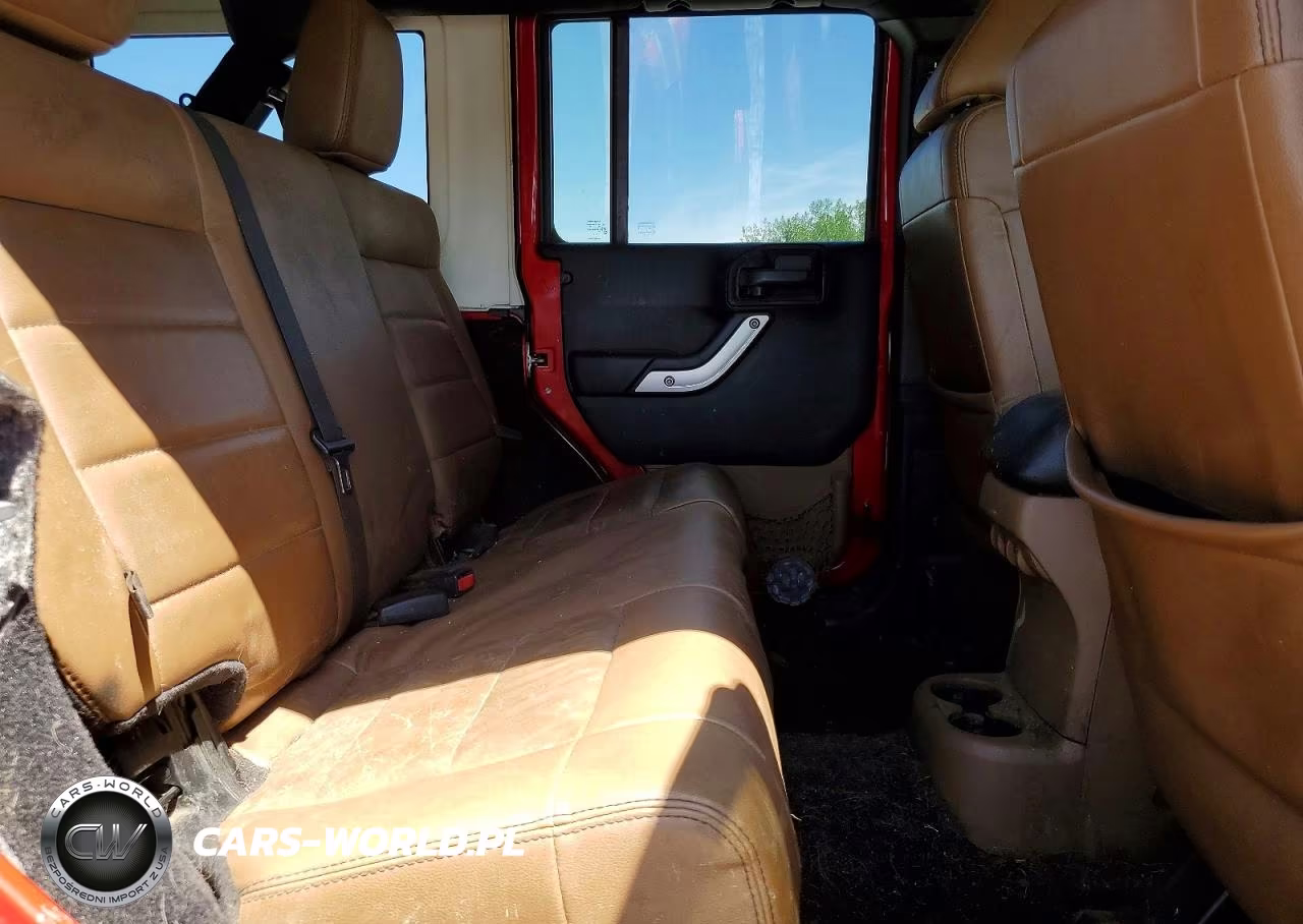 2012 Jeep Wrangler Unlimited Rubicon VIN:1C4HJWFG0CL100108 - 11