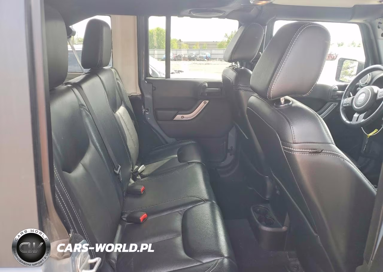 2014 Jeep Wrangler Unlimited Sahara VIN:1C4HJWEG1EL107475 - 11