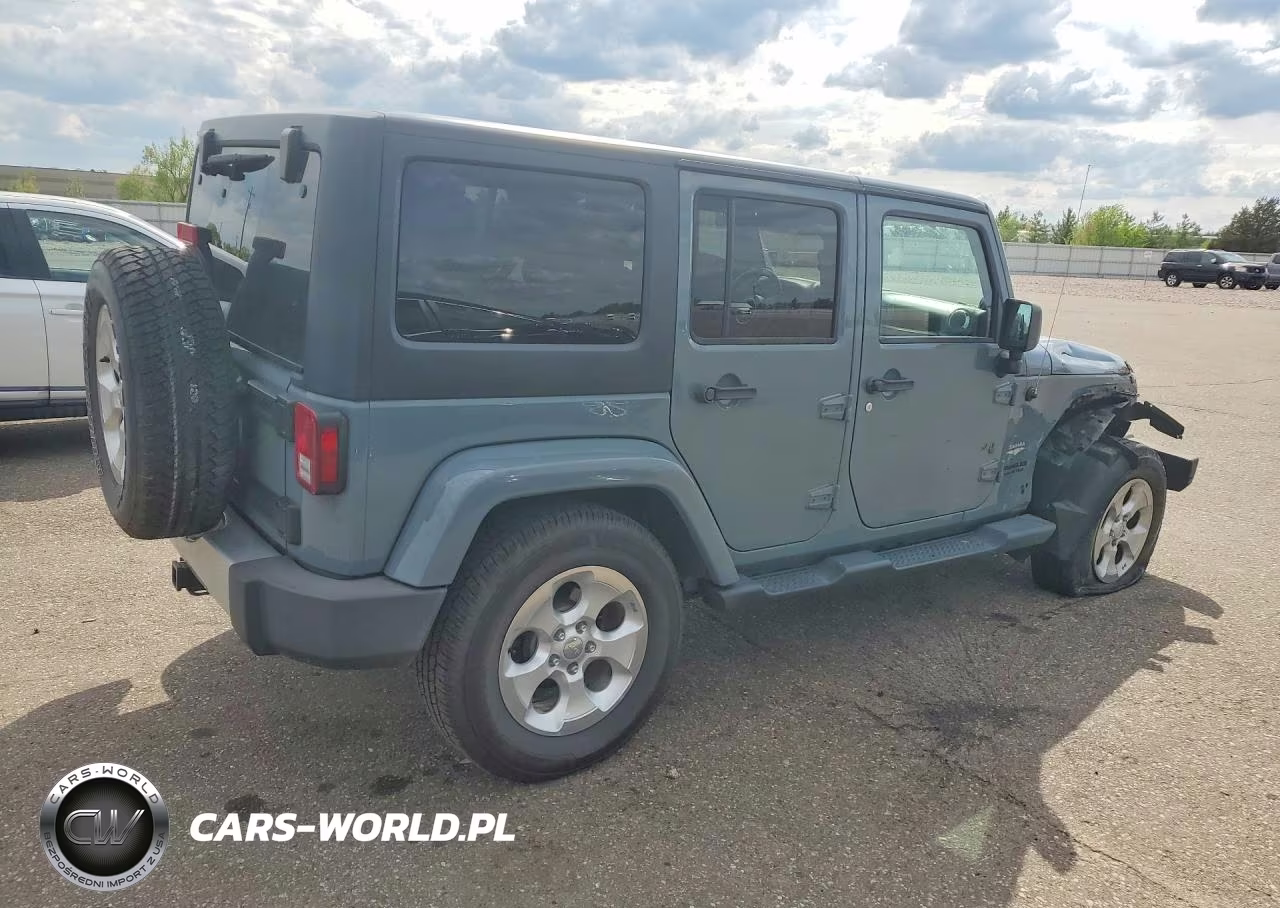2014 Jeep Wrangler Unlimited Sahara VIN:1C4HJWEG1EL107475 - 3