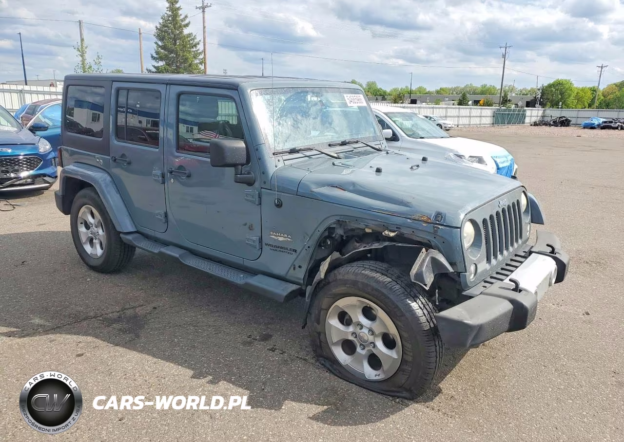 2014 Jeep Wrangler Unlimited Sahara VIN:1C4HJWEG1EL107475 - 4
