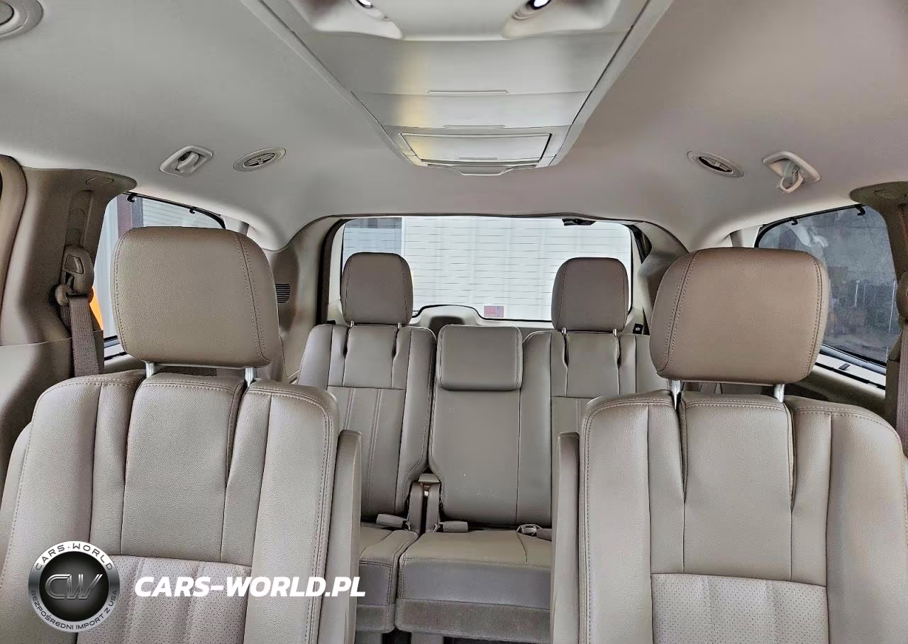 2014 Chrysler Town & Country Touring L VIN:2C4RC1CG6ER236548 - 10