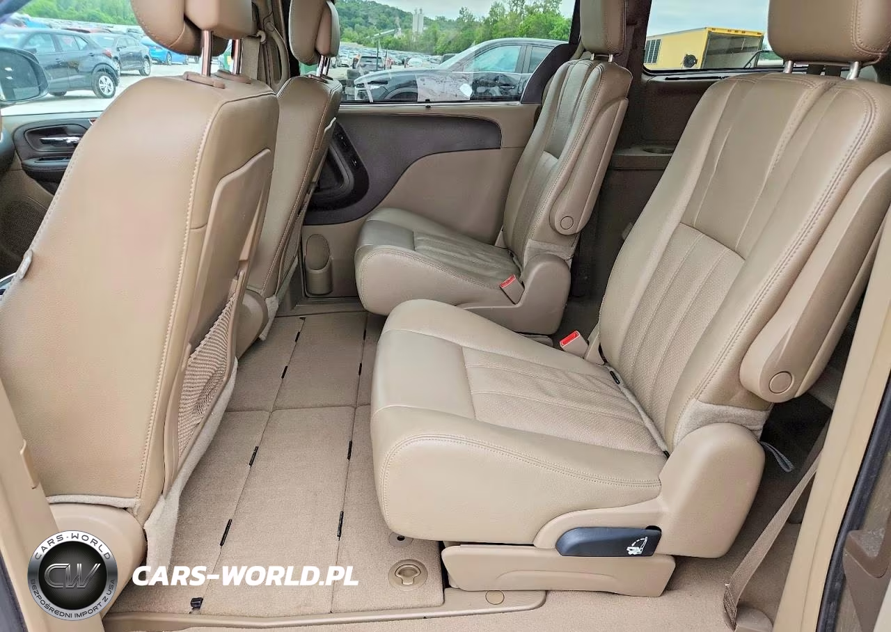 2014 Chrysler Town & Country Touring L VIN:2C4RC1CG6ER236548 - 11