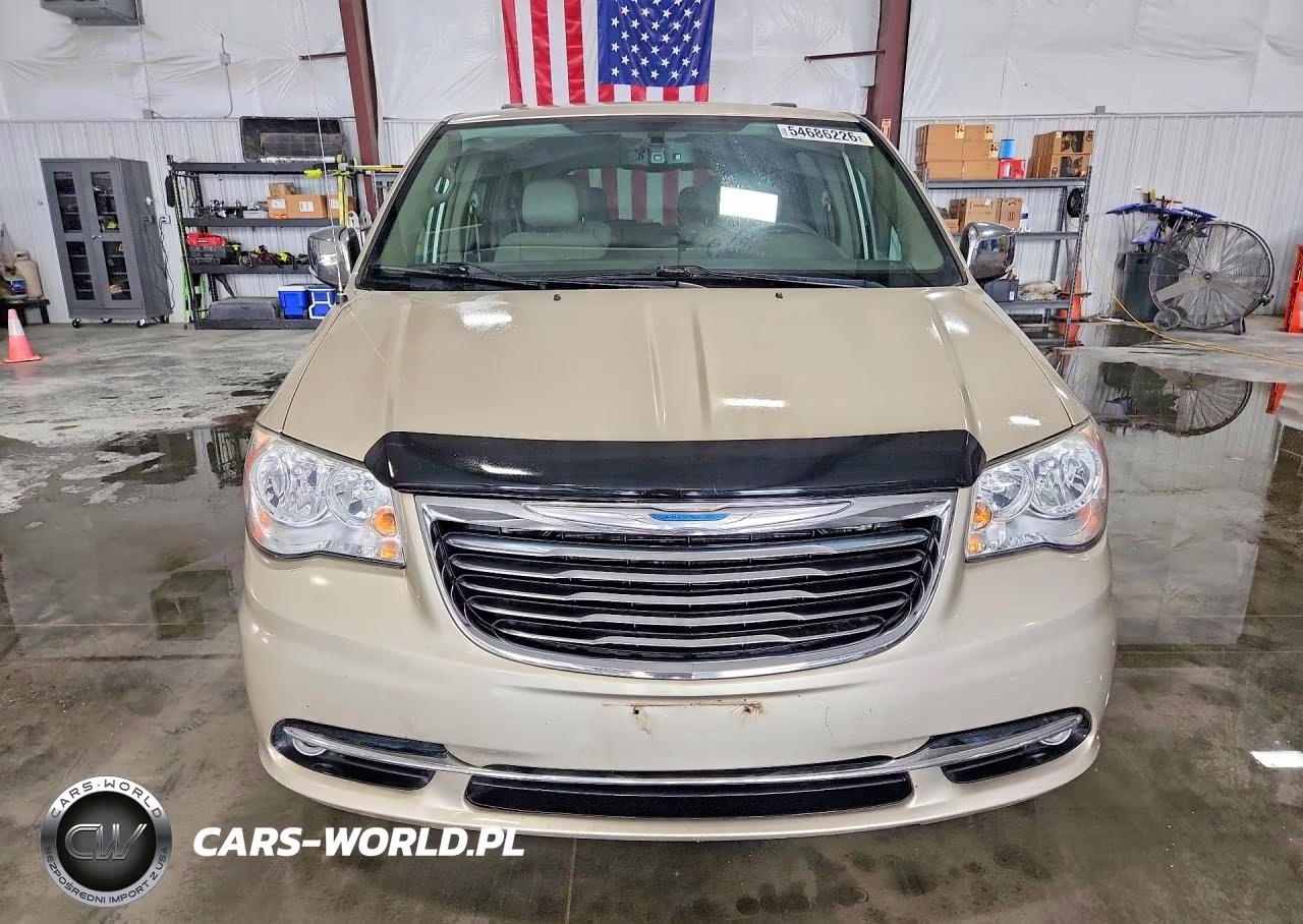 2014 Chrysler Town & Country Touring L VIN:2C4RC1CG6ER236548 - 5