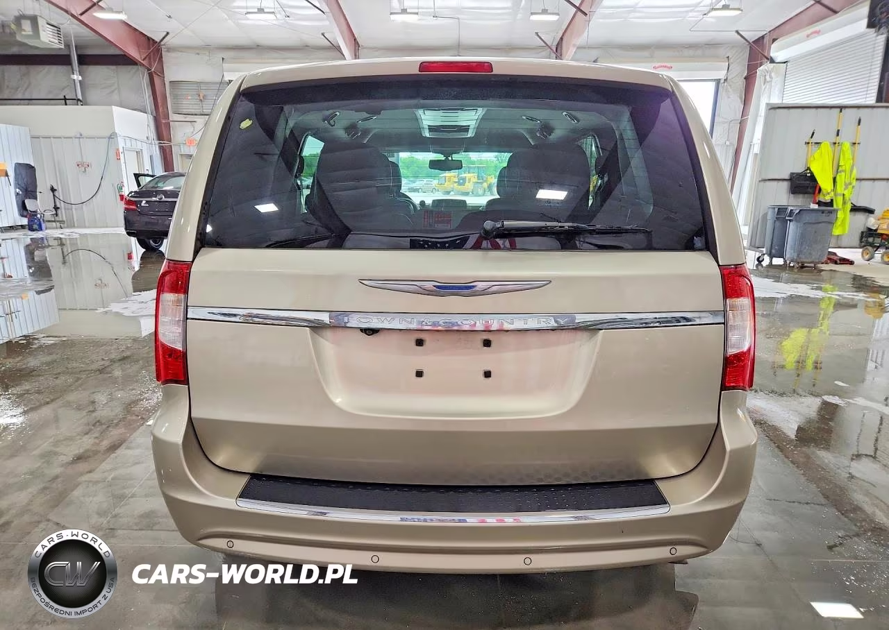 2014 Chrysler Town & Country Touring L VIN:2C4RC1CG6ER236548 - 6