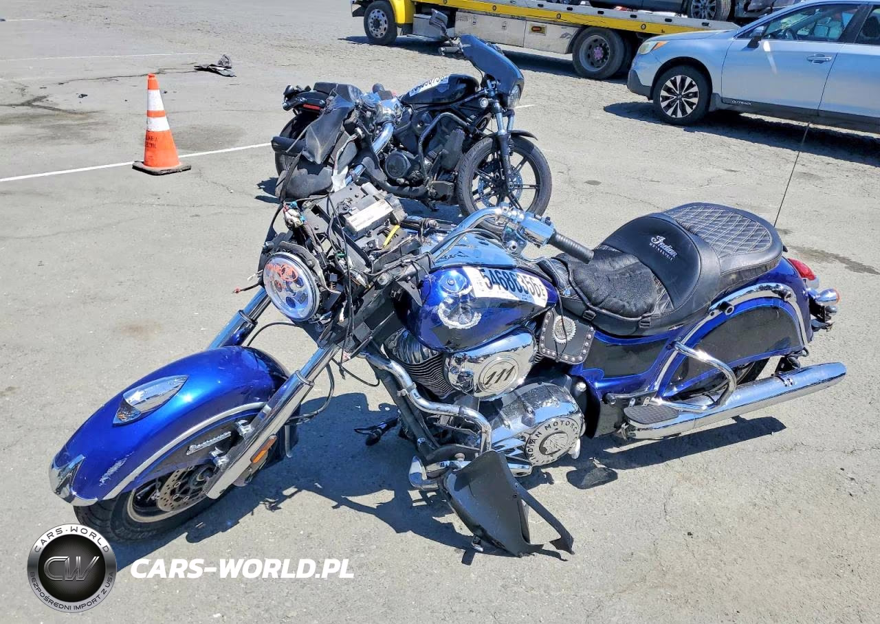 2015 Indian Motorcycle Co. Roadmaster VIN:56KTRAAA0F3326947 - 3