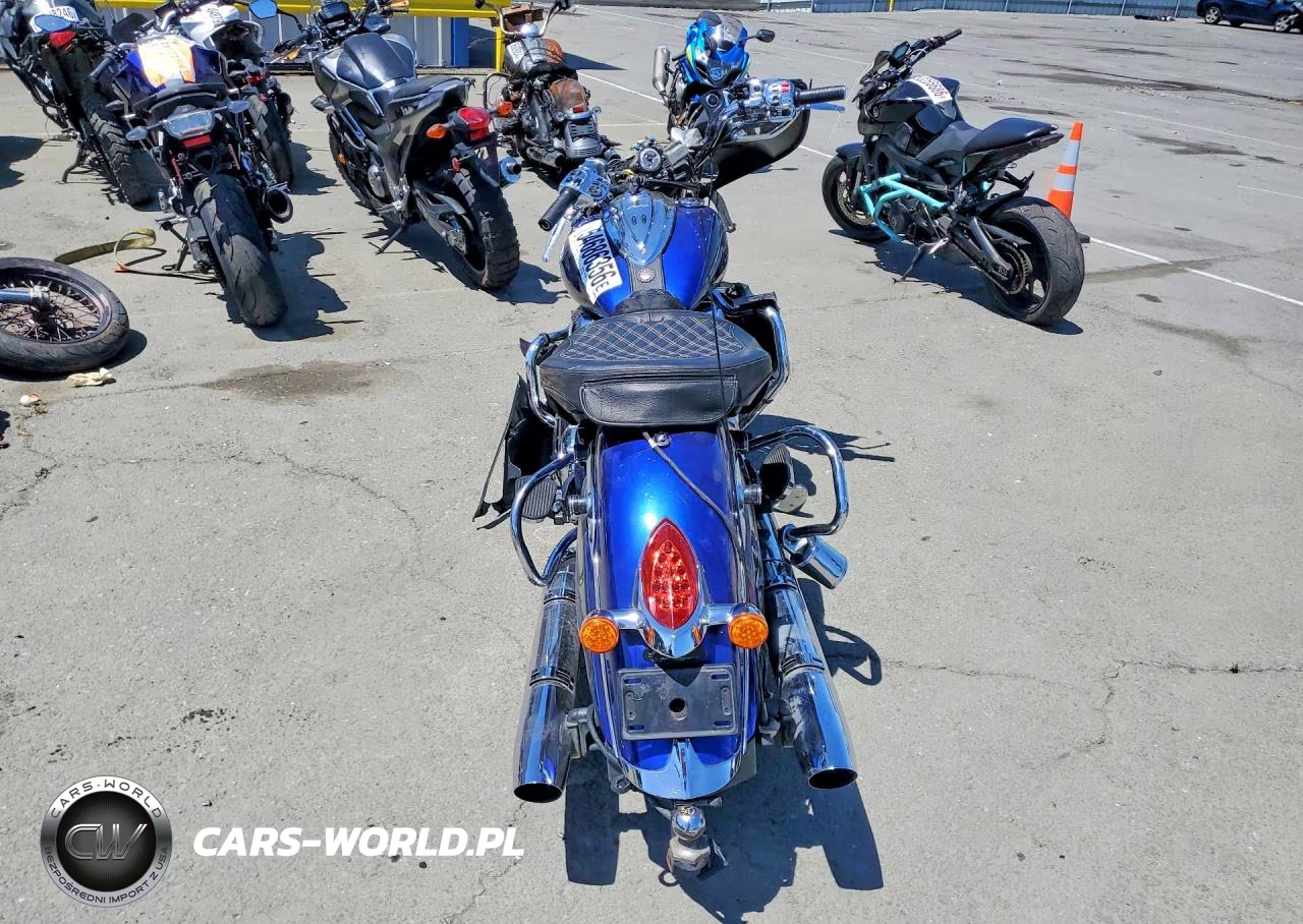 2015 Indian Motorcycle Co. Roadmaster VIN:56KTRAAA0F3326947 - 4