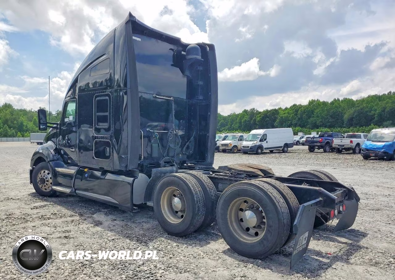 2018 Kenworth Construction T680 VIN:1XKYD49X4JJ201740 - 3