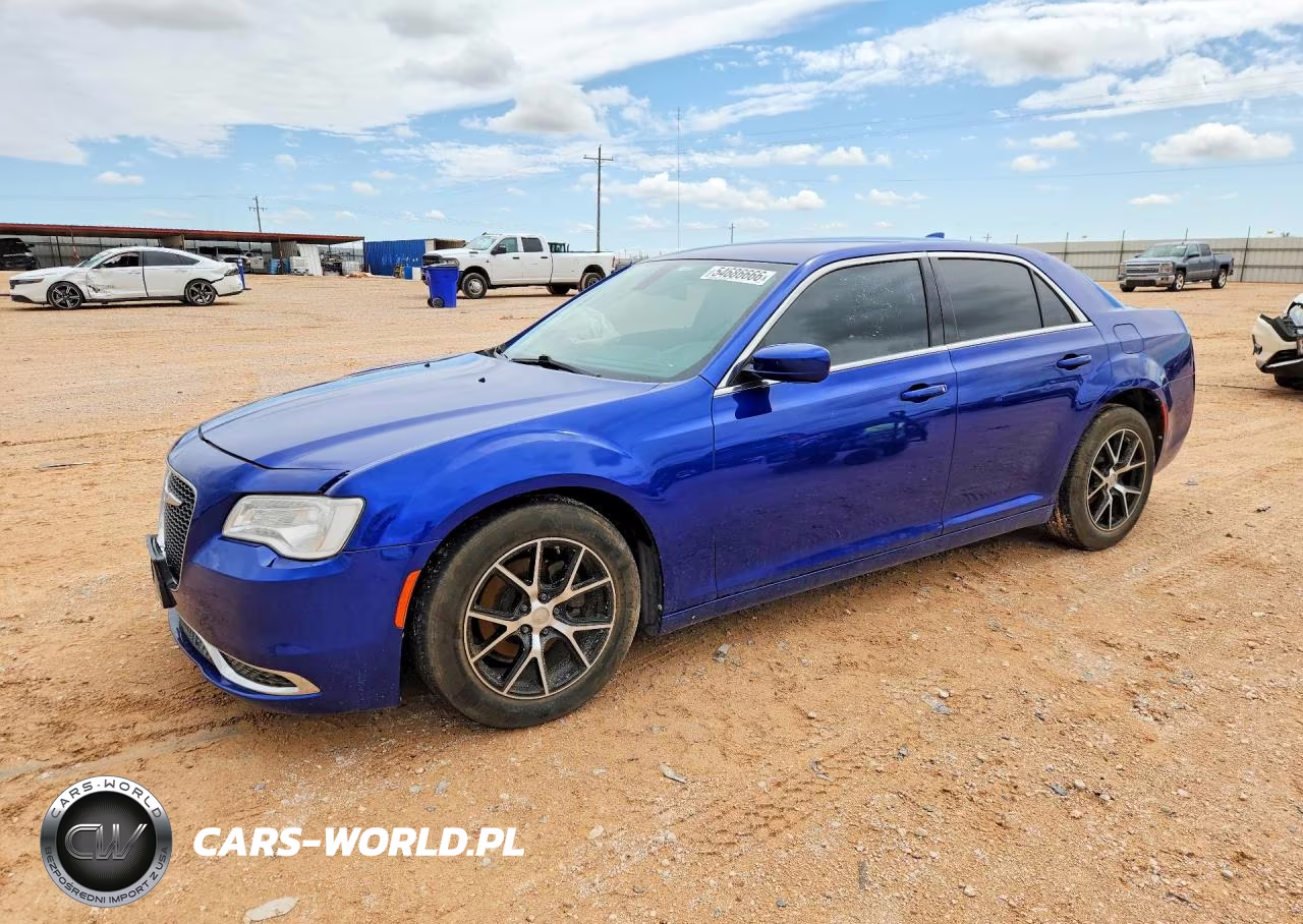 2020 Chrysler 300 Touring – zdjęcie 1 z 12