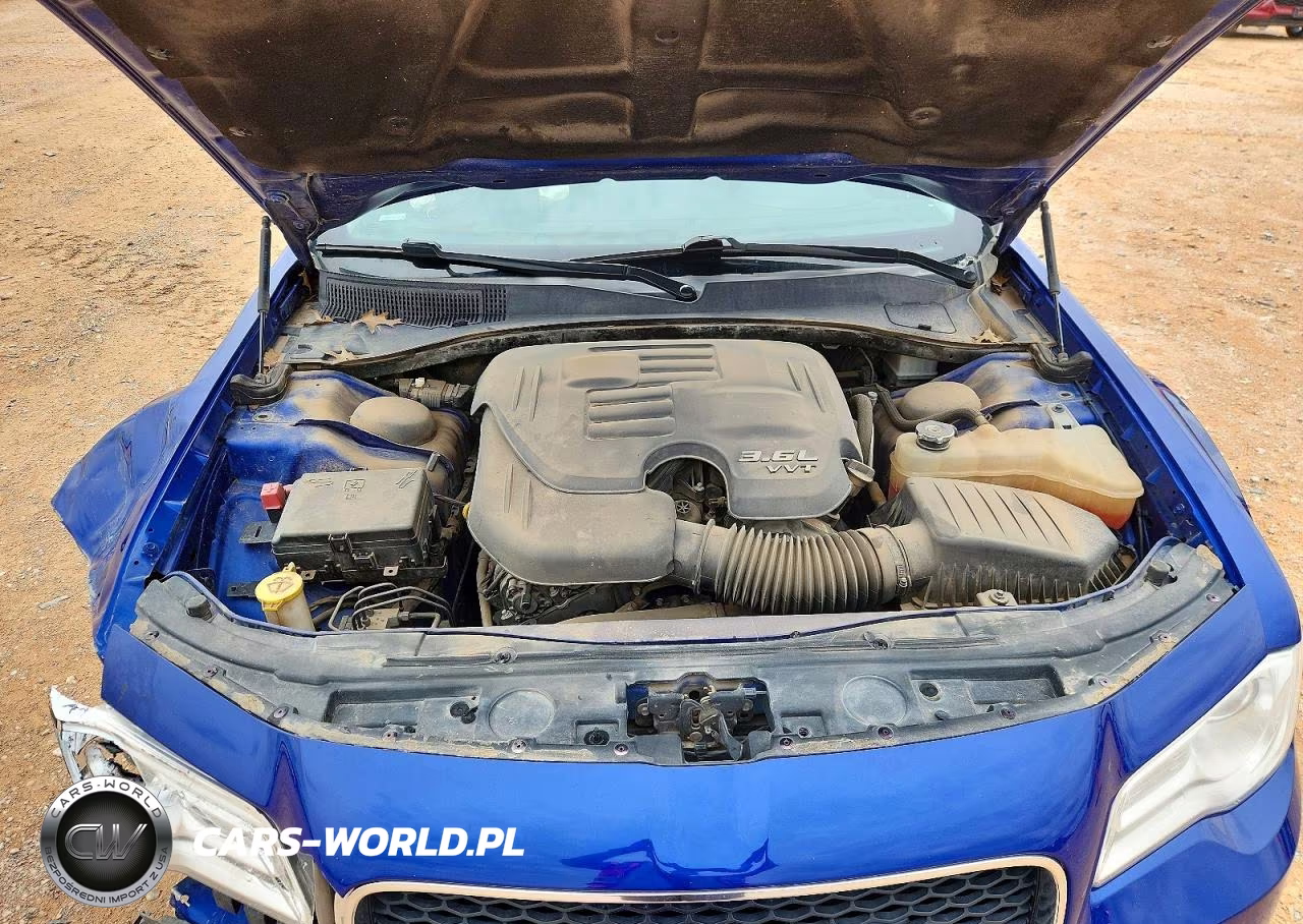 2020 Chrysler 300 Touring VIN:2C3CCAAG1LH189560 - 11