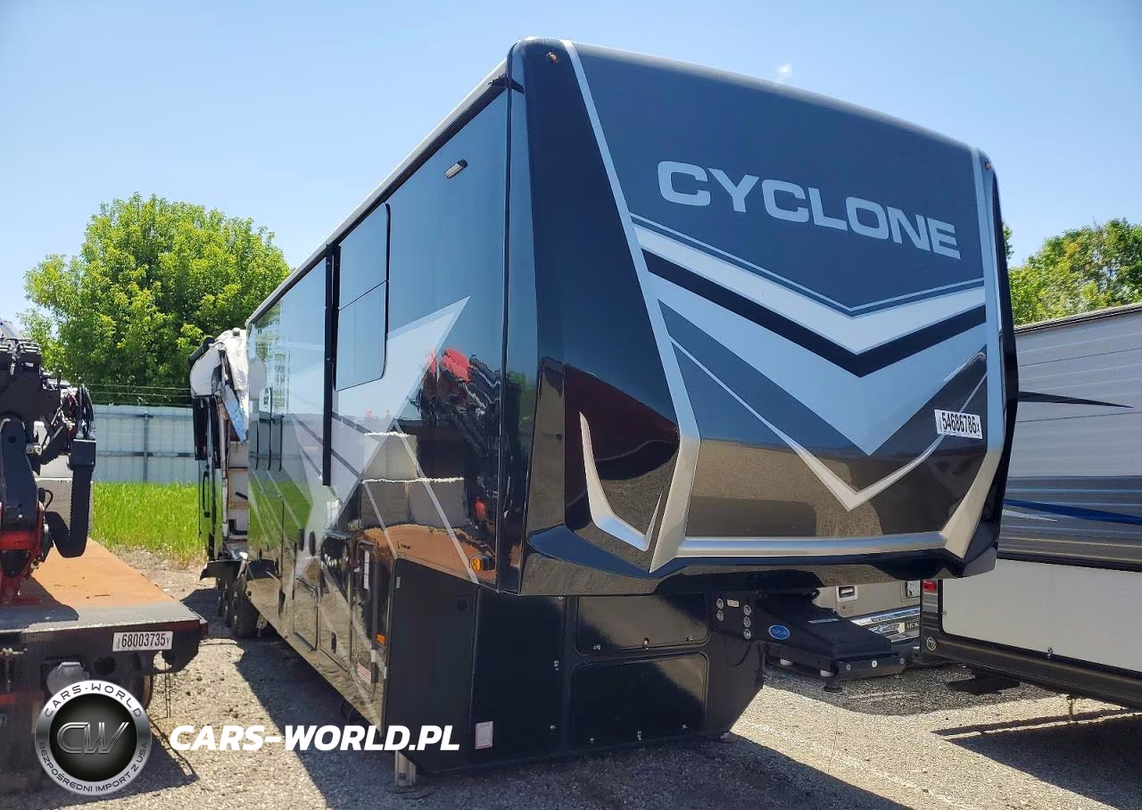2024 Heartland Cyclone Camper – zdjęcie 1 z 10