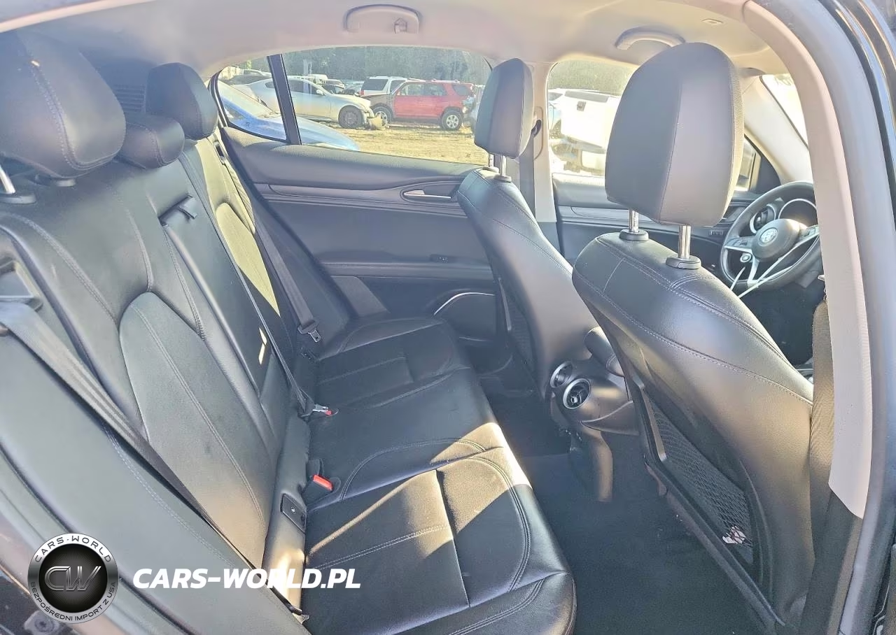 2018 Alfa Romeo Stelvio VIN:ZASFAKAN0J7B70291 - 11