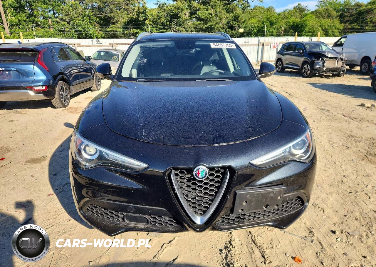2018 Alfa Romeo Stelvio VIN:ZASFAKAN0J7B70291 - 5