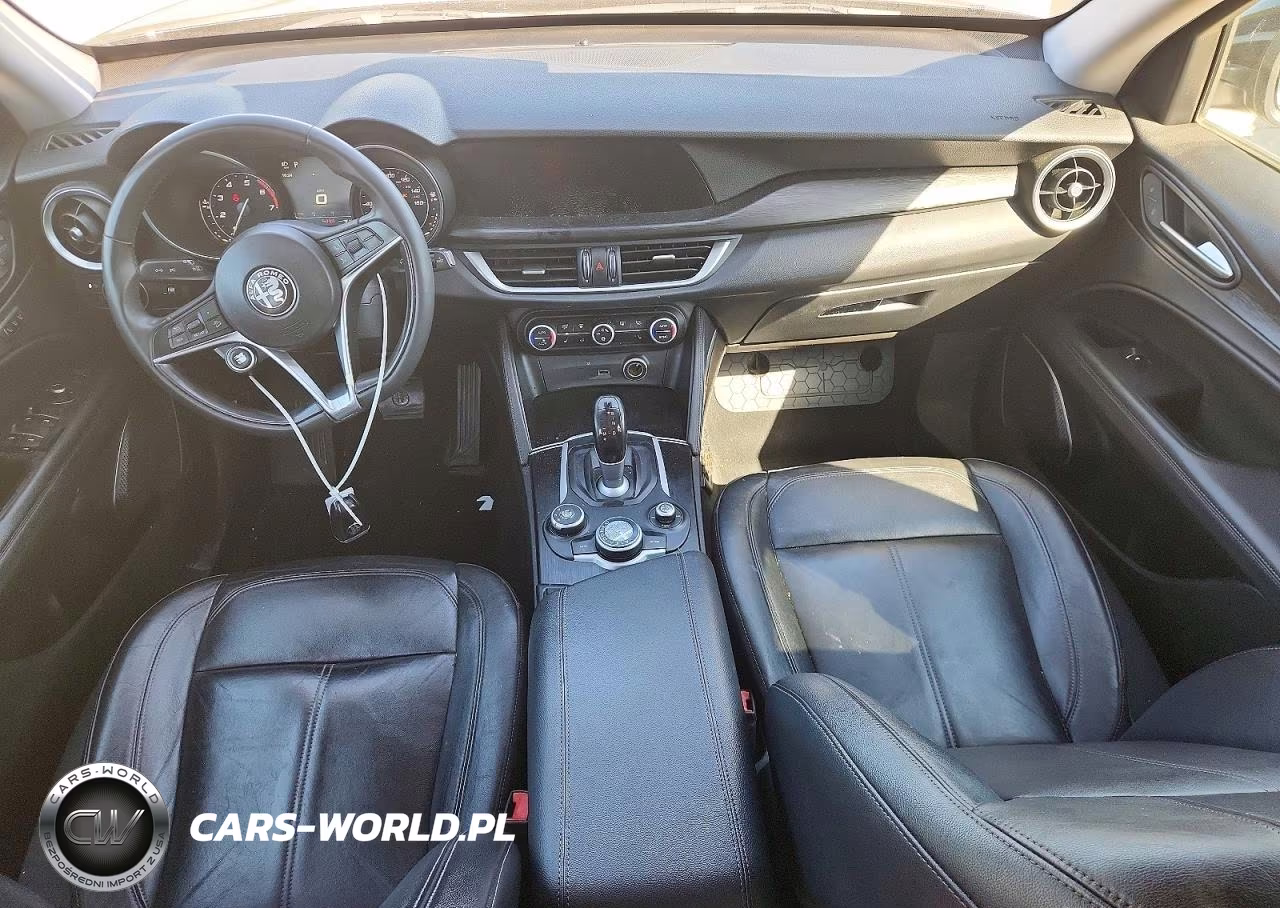 2018 Alfa Romeo Stelvio VIN:ZASFAKAN0J7B70291 - 8